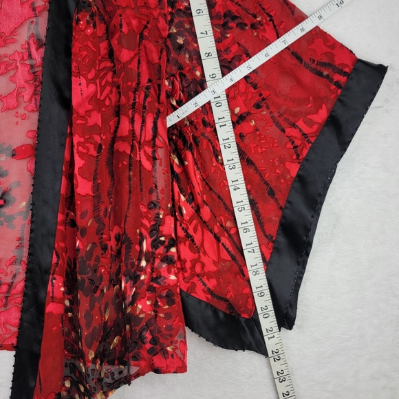 Simply Silk Cardigan Kimono 3/4 Sleeve Crop Open Front Red Black Floral Art - Picture 8 of 10